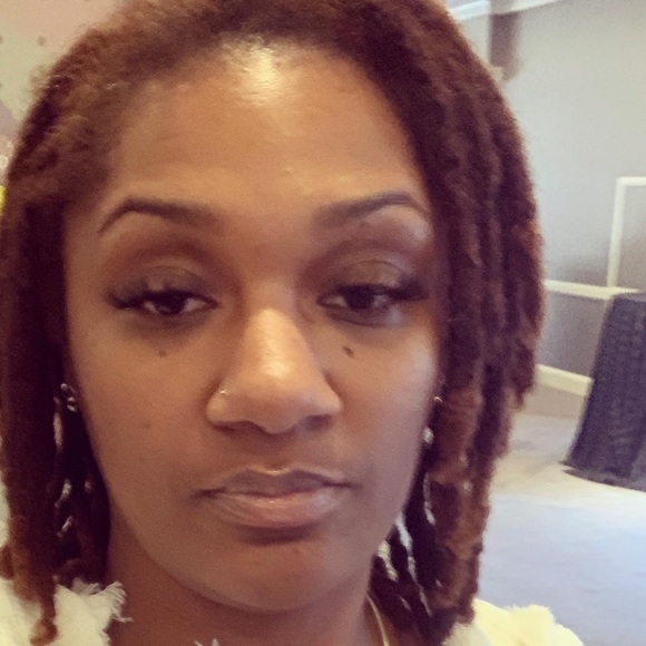 Meet your Posher, Bianca - Picture 2 of 14